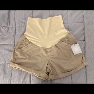 Aglow Maternity Tan Shorts NWOT Tummy Panel pockets Size 14